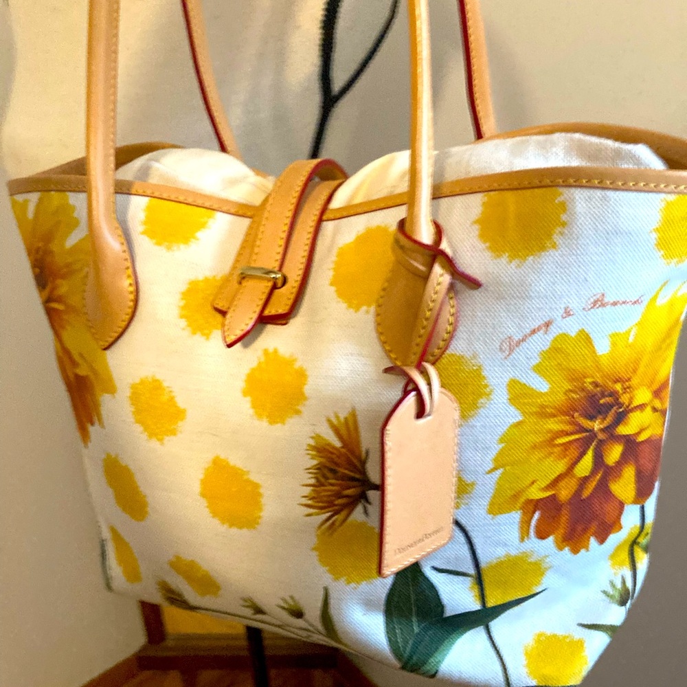 Dooney & Bourke flower purse